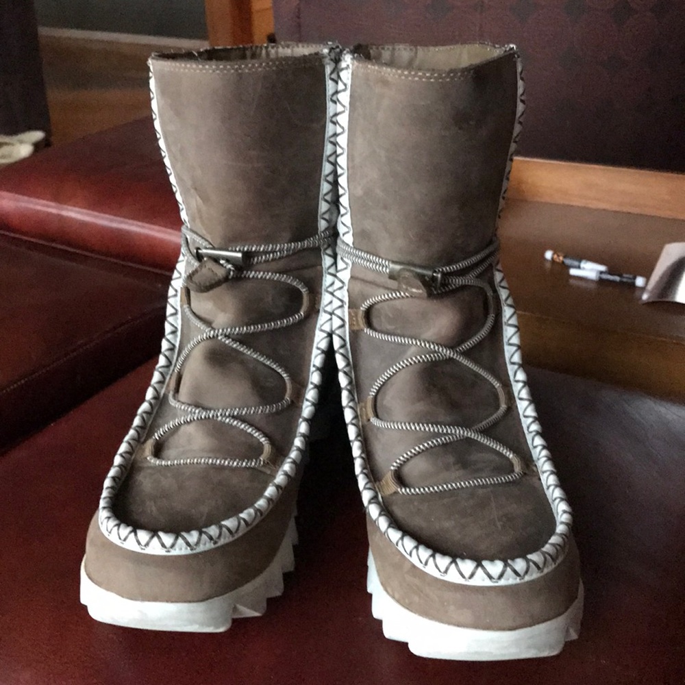 North face snow boots